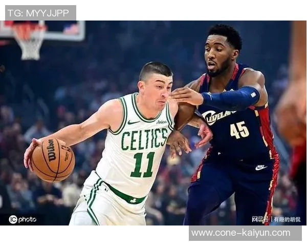 普理查德上半场火力全开三分球精准命中助球队争取胜利