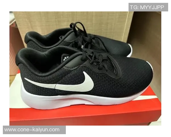 Nike发布Kobe8EXT马年特别版黑色鞋面搭配马毛材质彰显独特风格