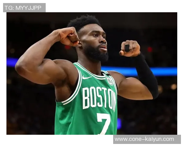 杰伦布朗从得分手到球队领袖的成长之路与团队协作的挑战 杰伦布朗从得分手到球队领袖的成长之路与团队协作的挑战