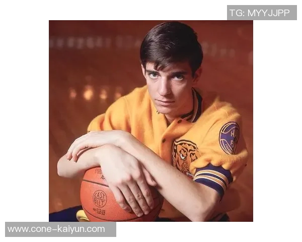 张佳玮分析雷霆队战术SGA表现堪比队史传奇球员 张佳玮分析雷霆队战术SGA表现堪比队史传奇球员