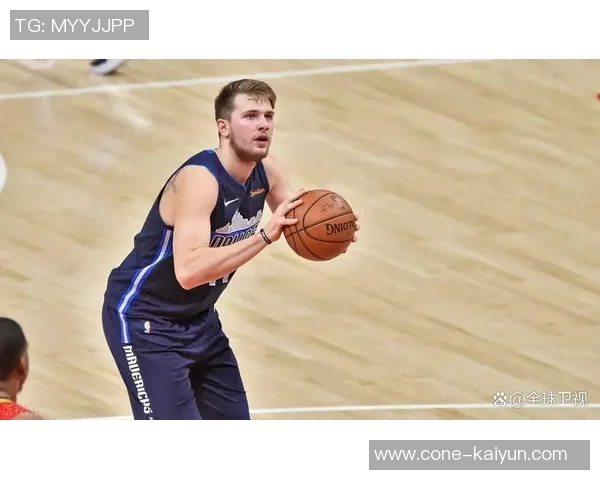 回顾去年今日东契奇在湖人首秀中表现出色贡献14分5板4助